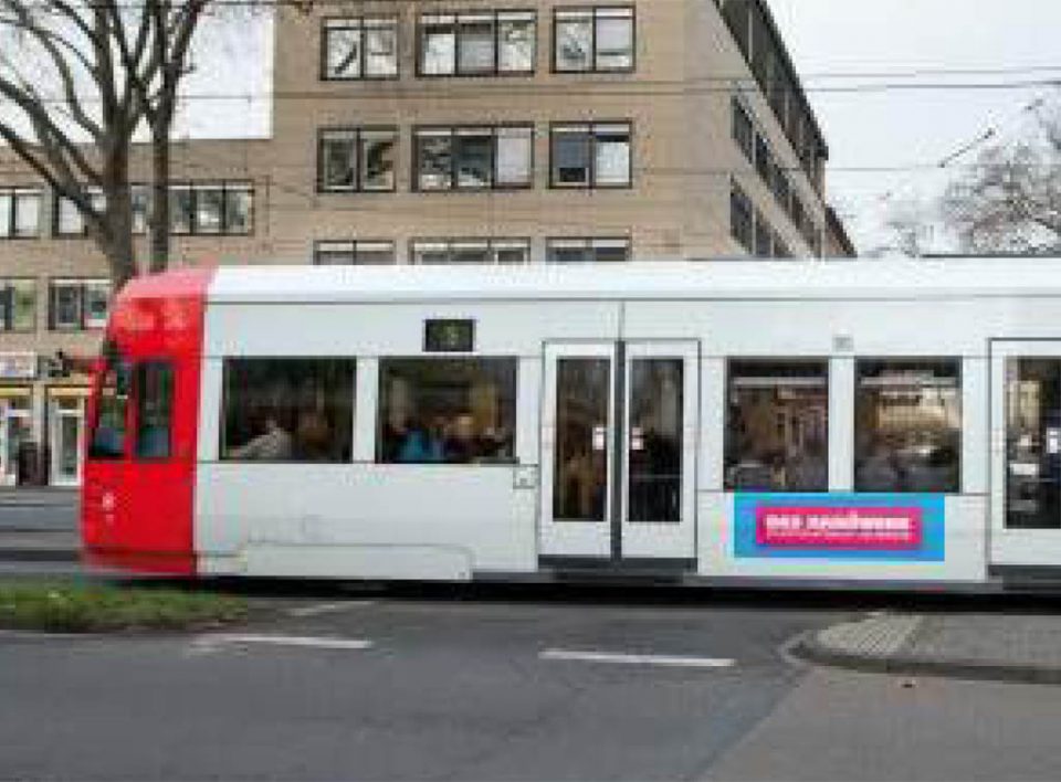 europemedia_systèmes de publicité en allemagne moyens de transport publics côtés du tramway